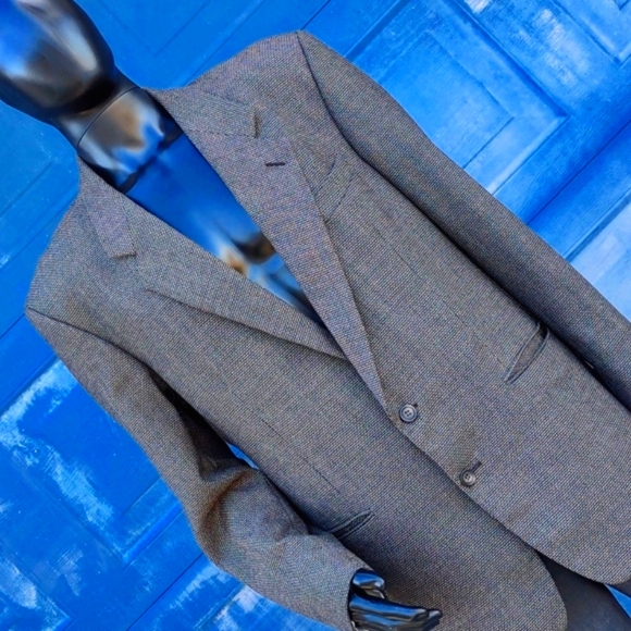 YSL Men's Pure Wool Luxury (2) Button Blazer - Picture 16 of 17